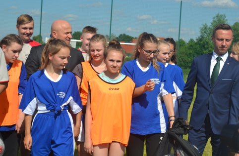 Otwarcie boiska sportowego w Chmielku - 27 maja 2018r.